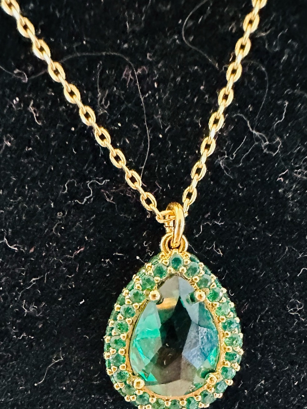 kate spade Gold Necklace with Teardrop Emerald and Green Halo w earrings